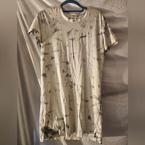 PINK Tie Dye Tshirt Dress, Grey‎ And White